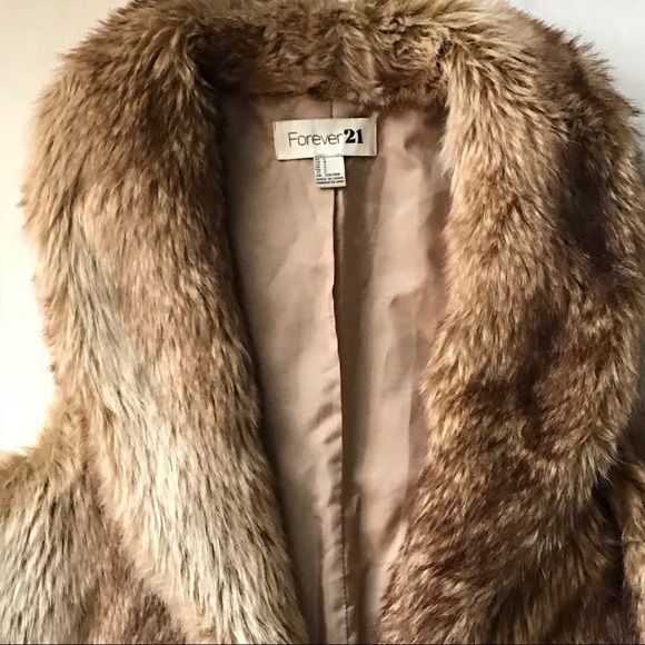 Forever 21 faux fur vest brown jacket - Picture 3 of 3